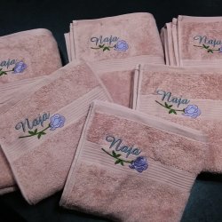 H�ndkl�de med Broderi - Navn og/eller Motiv