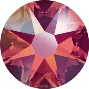 LIGHT SIAM AB (Swarovski Xilion Rose 2058)