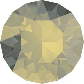 SAND OPAL (Swarovski Xilion Rose 2058)