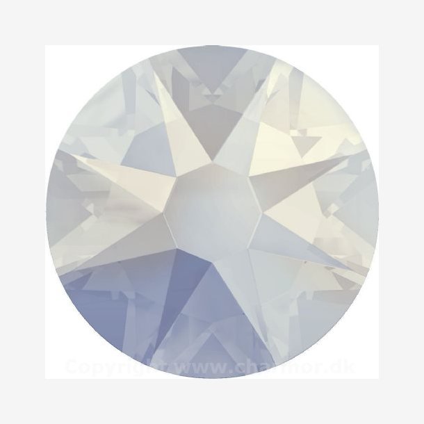 WHITE OPAL (Swarovski Xilion Rose 2058)
