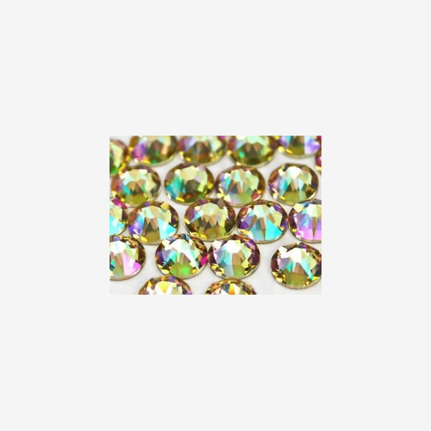 LUMINOUS GREEN (Swarovski Xilion Rose 2058)